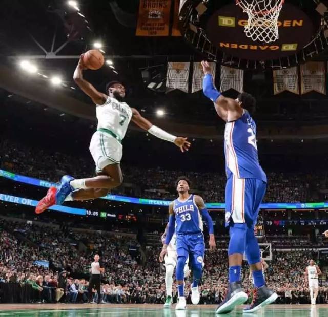 本届比赛的 本届比赛的